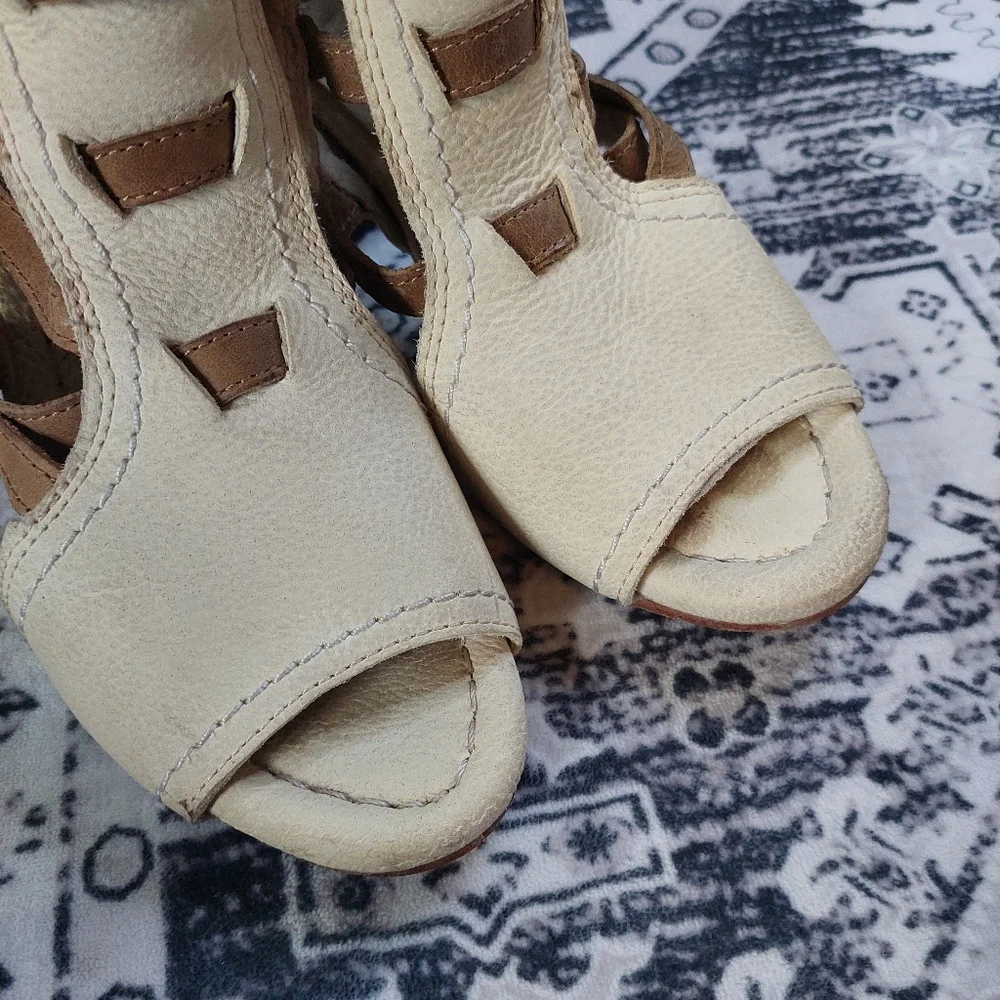 Freebird By Stevens Tiara Heeled Peep Toe‎ Sandals Size 7